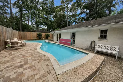 10115 Holly Springs Drive, Houston, TX 77042 - Photo 15