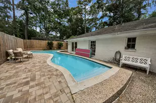 10115 Holly Springs Dr, Houston, TX 77042 - Photo 15