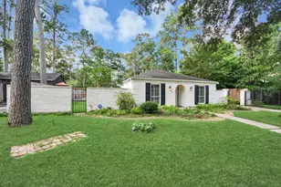 10115 Holly Springs Dr, Houston, TX 77042 - Photo 3
