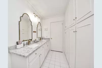 10115 Holly Springs Drive, Houston, TX 77042 - Photo 19