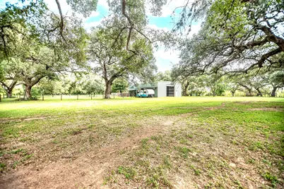 2133 County Road 125, Edna, TX 77957 - Photo 7