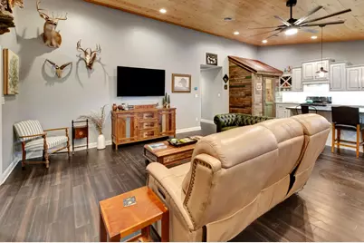 2133 County Road 125, Edna, TX 77957 - Photo 9