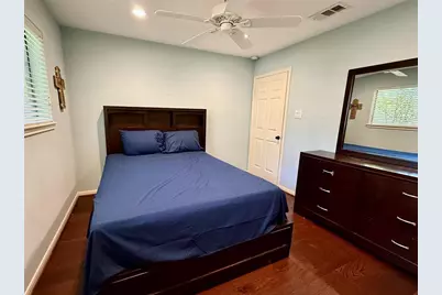 226 Squires Bend, Stafford, TX 77477 - Photo 17