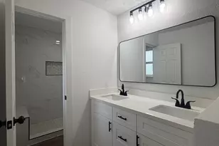 5935 Caruso Forest Dr, Houston, TX 77088 - Photo 11