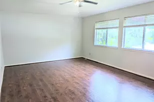 2716 Park Falls Dr, Pearland, TX 77584 - Photo 9