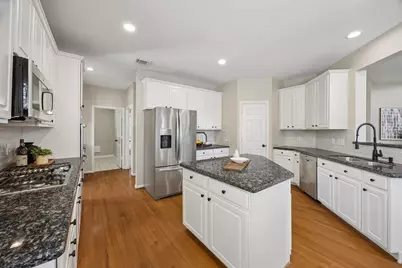 7535 Guinevere Drive, Sugar Land, TX 77479 - Photo 15