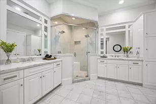 2215 Nantucket Dr, Houston, TX 77057 - Photo 13