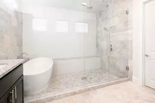 6 Canopy Green Dr, Tomball, TX 77375 - Photo 9