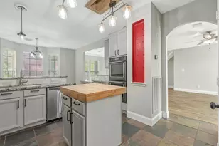 2503 Sarasota Dr, Friendswood, TX 77546 - Photo 13