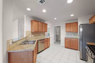 10226 Canyon Rose Lane, Houston, TX 77070 - Photo 13