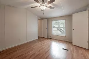 1961 Quality Blvd, Huntsville, TX 77340 - Photo 11