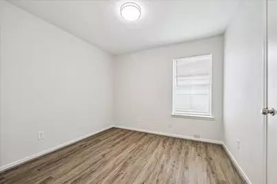 5239 Sugar Bush Drive, Houston, TX 77048 - Photo 17