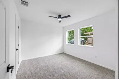 4114 Tavenor Lane, Houston, TX 77047 - Photo 15