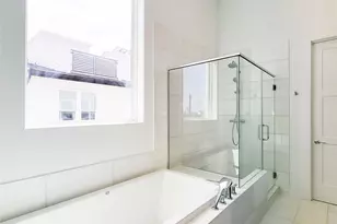 9 N St Charles St, Houston, TX 77003 - Photo 27
