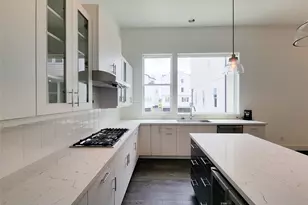 9 N St Charles St, Houston, TX 77003 - Photo 17