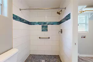8201 Tareyton Ln, Houston, TX 77075 - Photo 19