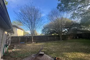 16911 Tranquil Dr, Sugar Land, TX 77498 - Photo 33