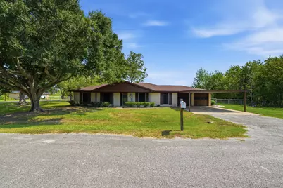 16111 Clarence Street, Needville, TX 77461 - Photo 5