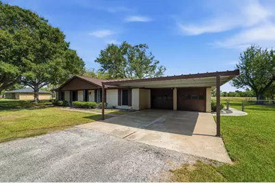 16111 Clarence Street, Needville, TX 77461 - Photo 3