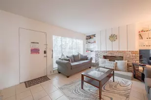 2201 Fountain View Dr, Houston, TX 77057 - Photo 9