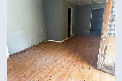 5950 Southlark Street, Houston, TX 77033 - Photo 3