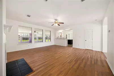 19226 Crescent Pass Drive, Tomball, TX 77375 - Photo 9