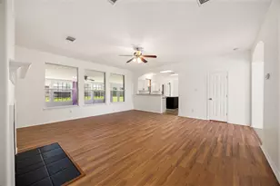 19226 Crescent Pass Dr, Tomball, TX 77375 - Photo 9