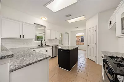 19226 Crescent Pass Drive, Tomball, TX 77375 - Photo 11