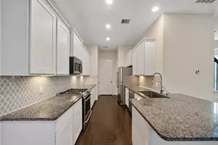 708 Ivory Manor Dr, Houston, TX 77018 - Photo 7