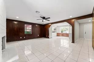 6918 Thornwild Rd, Houston, TX 77489 - Photo 7