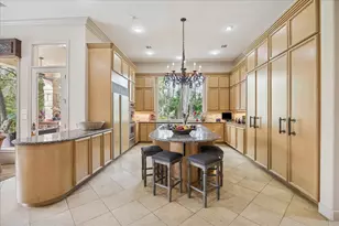 6 Mott Ln, Houston, TX 77024 - Photo 17