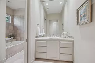 6 Mott Ln, Houston, TX 77024 - Photo 37