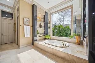 6 Mott Ln, Houston, TX 77024 - Photo 23