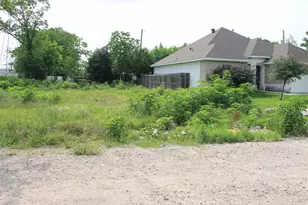 5105 Amy St, Houston, TX 77028 - Photo 1