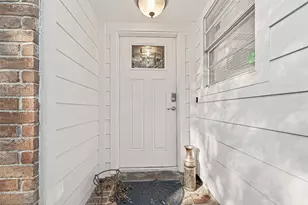 13702 Ella Lee Ln, Houston, TX 77077 - Photo 5