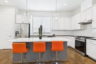 2761 Clinton Dr, Houston, TX 77020 - Photo 7