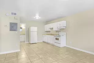 230 E Virginia St, Beaumont, TX 77705 - Photo 3