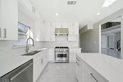 703 Montclair Boulevard, Sugar Land, TX 77478 - Photo 11