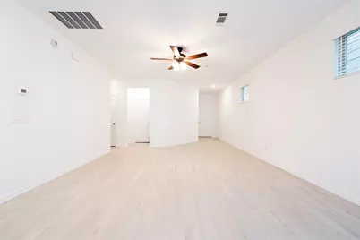 10411 Harmon Smith Drive, Houston, TX 77025 - Photo 11