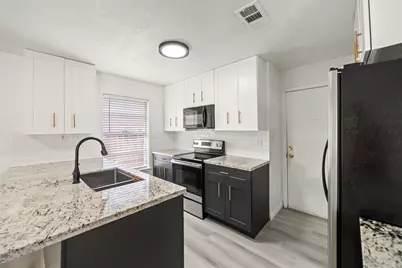 5726 Yorkgate Drive, Spring, TX 77373 - Photo 9