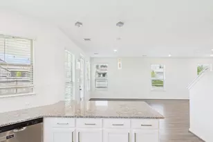 15643 Fellswood Dr, Houston, TX 77044 - Photo 11