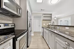 711 Worthshire St, Houston, TX 77008 - Photo 1