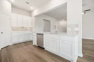 3747 Crawford St, Bay City, TX 77414 - Photo 15