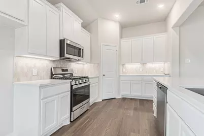 3747 Crawford Street, Bay City, TX 77414 - Photo 13