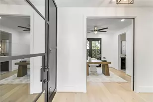 1911 Lauderdale St, Houston, TX 77030 - Photo 3