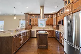 1306 Spring Branch Dr, Baytown, TX 77523 - Photo 27