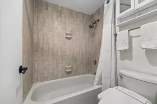 49 Briar Hollow Ln, Houston, TX 77027 - Photo 15