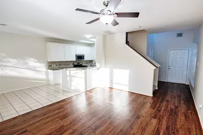 11 Summerhaze Circle, The Woodlands, TX 77382 - Photo 5