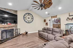 25473 White Oak Ln, Splendora, TX 77372 - Photo 9