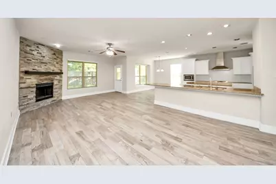 143 W Wading Pond Circle, Tomball, TX 77375 - Photo 3